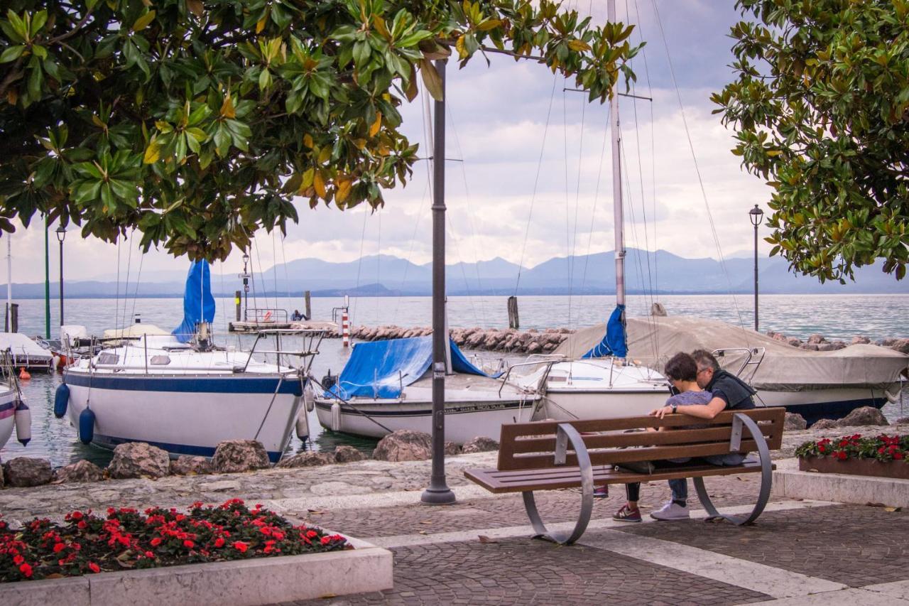 Appartamento Daisy Bardolino Bagian luar foto